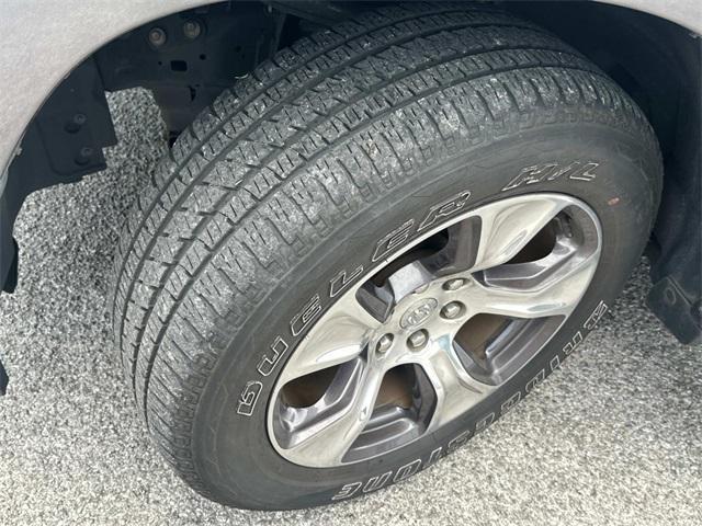 Photo of 2022 Granite Crystal Metallic Clearcoat RAM 1500