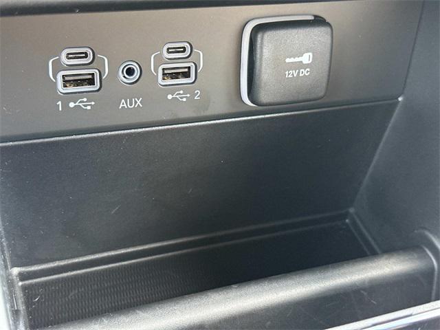 Photo of 2025 Bright White Clearcoat Jeep Grand Cherokee L