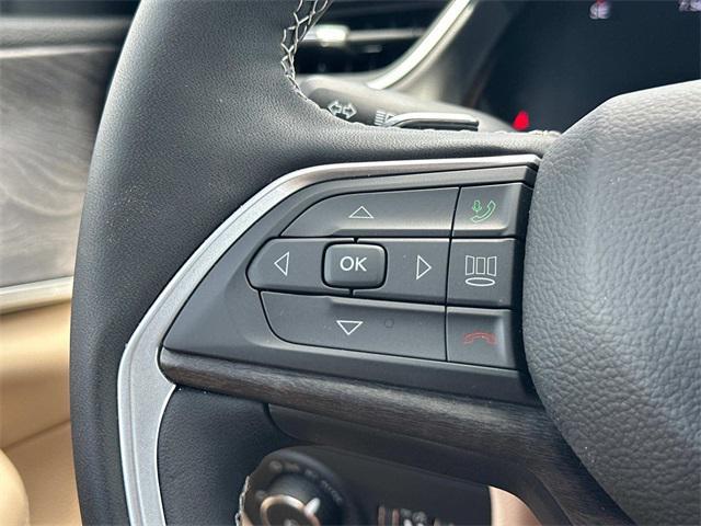 Photo of 2025 Bright White Clearcoat Jeep Grand Cherokee L