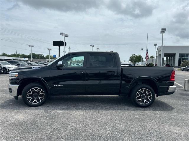 Photo of 2025 Diamond Black Crystal Pearlcoat RAM 1500
