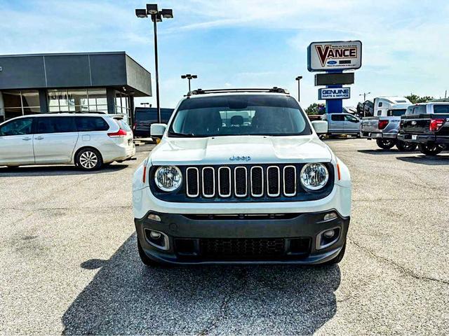 Photo of 2017 Alpine White Jeep Renegade