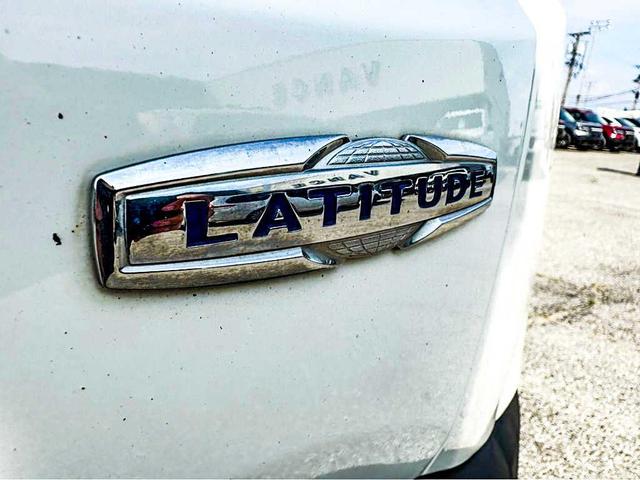 Photo of 2017 Alpine White Jeep Renegade