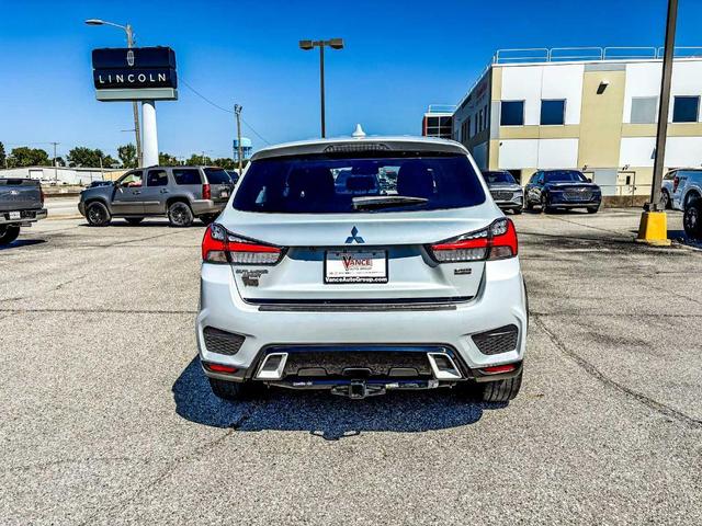 Photo of 2022 White Diamond Mitsubishi Outlander Sport