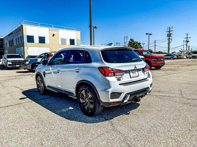 Photo of 2022 White Diamond Mitsubishi Outlander Sport