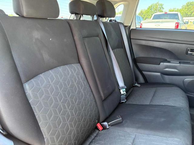 Photo of 2022 White Diamond Mitsubishi Outlander Sport