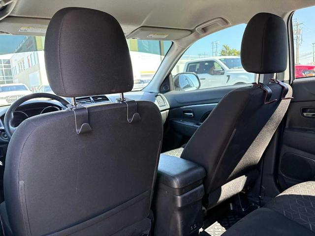 Photo of 2022 White Diamond Mitsubishi Outlander Sport