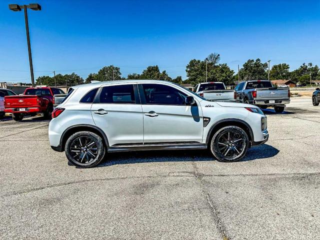 Photo of 2022 White Diamond Mitsubishi Outlander Sport