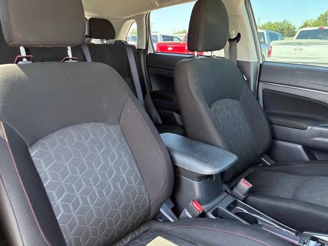 Photo of 2022 White Diamond Mitsubishi Outlander Sport