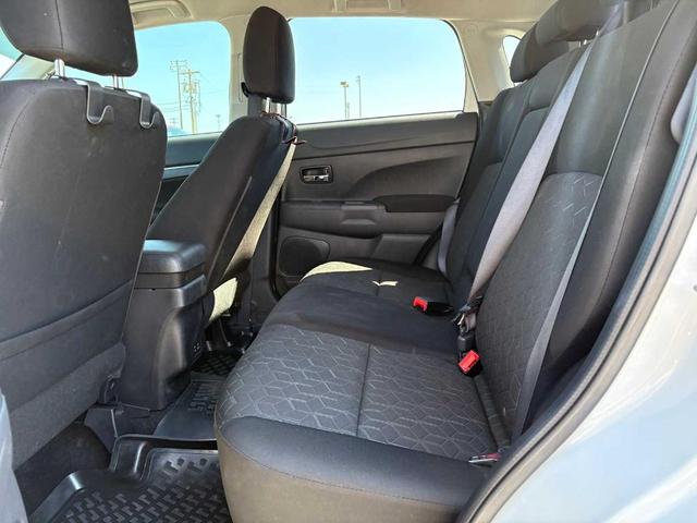 Photo of 2022 White Diamond Mitsubishi Outlander Sport