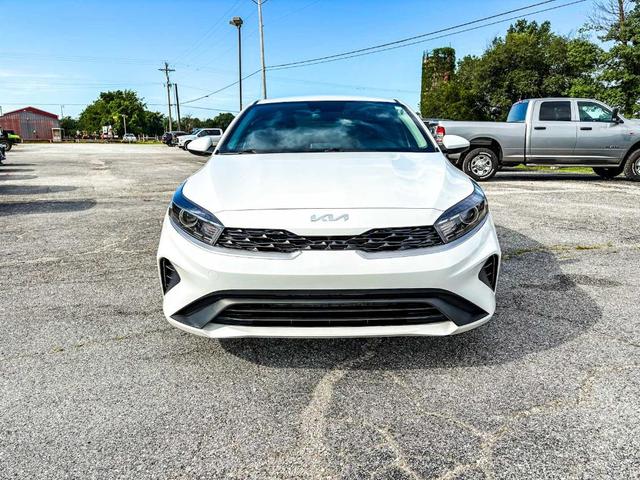Photo of 2024 Snow White Pearl Kia Forte