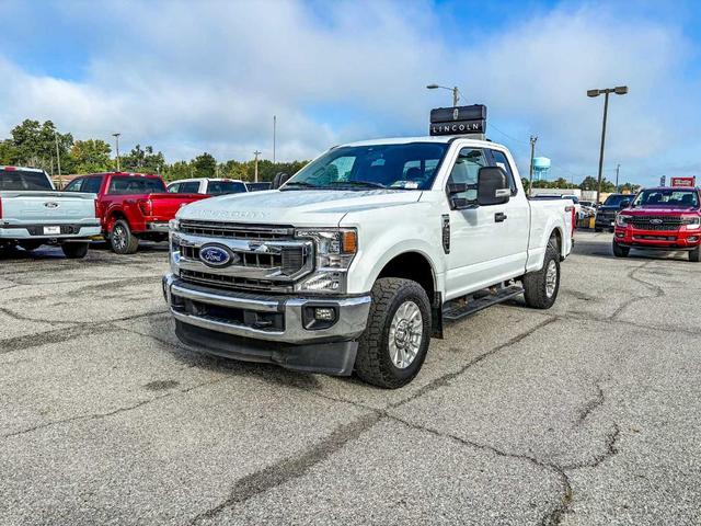 Photo of 2022 Oxford White Ford F-250