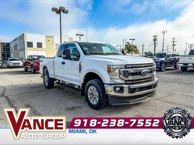 Photo of 2022 Oxford White Ford F-250