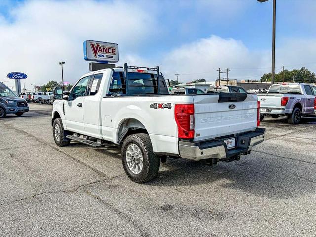 Photo of 2022 Oxford White Ford F-250
