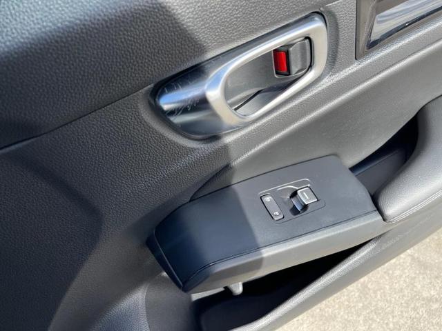 Photo of 2022 White Honda Civic