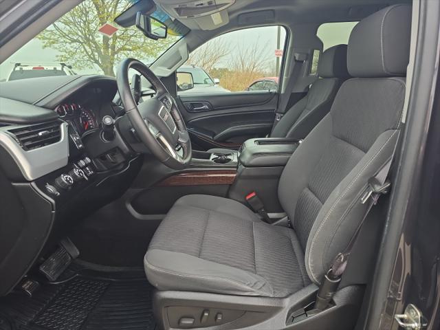 Photo of 2015 Gray GMC Yukon