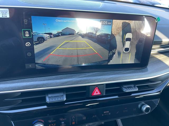 Photo of 2025 Aurora Black Pearl Kia K5
