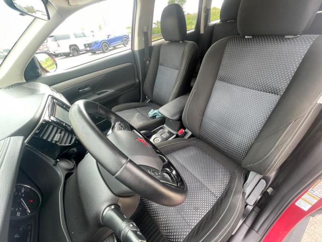 Photo of 2017 Red Mitsubishi Outlander