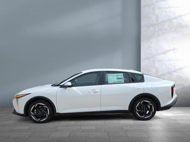 Photo of 2025 White Kia K4