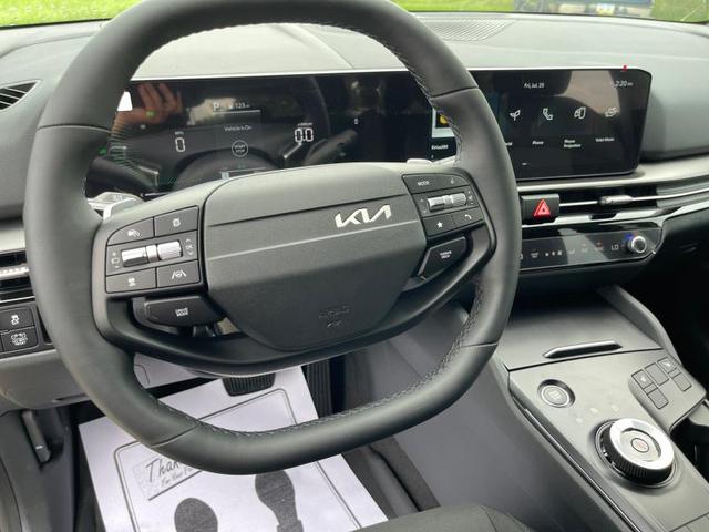 Photo of 2026 Wolf Gray Kia Sportage