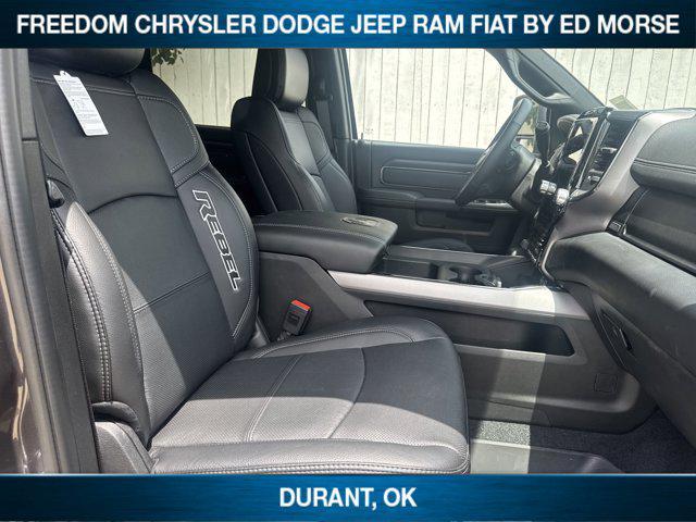Photo of 2025 Granite Crystal Metallic Clearcoat RAM 2500