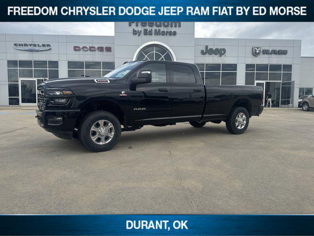 Photo of 2025 Diamond Black Crystal Pearlcoat RAM 3500