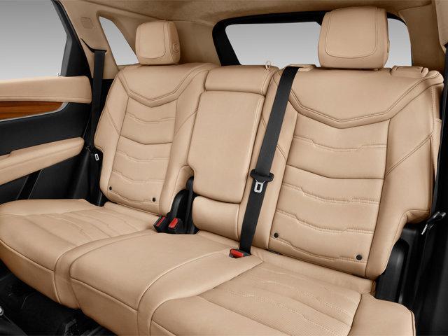 Photo of 2017 Crystal White Tricoat Cadillac XT5