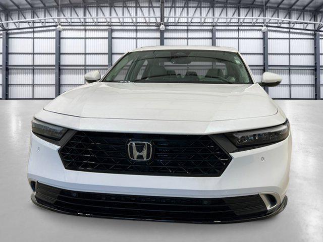 Photo of 2025 Platinum White Pearl Honda Accord Hybrid