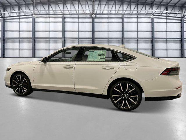 Photo of 2025 Platinum White Pearl Honda Accord Hybrid