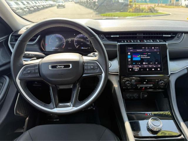 Photo of 2022 Velvet Red Pearlcoat Jeep Grand Cherokee L