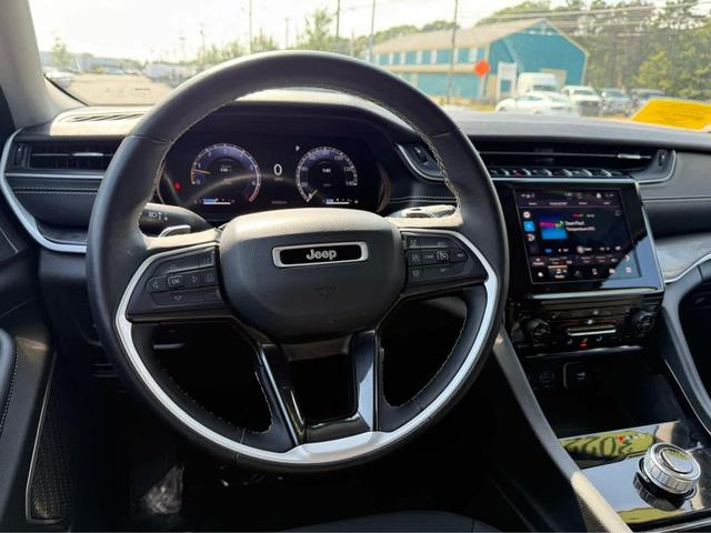 Photo of 2022 Velvet Red Pearlcoat Jeep Grand Cherokee L