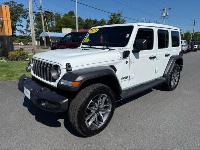 Photo of 2025 Bright White Clearcoat Jeep Wrangler 4xe