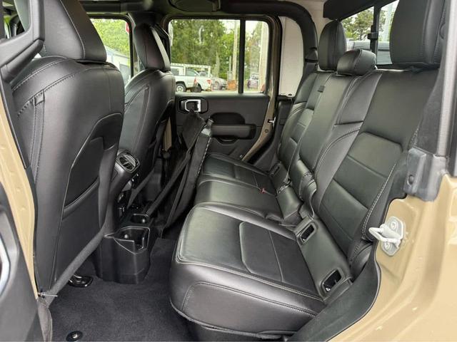 Photo of 2020 Gator Clearcoat Jeep Gladiator