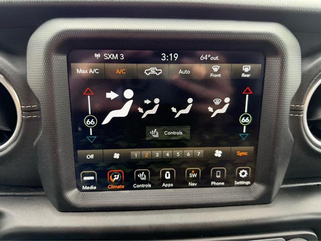 Photo of 2020 Gator Clearcoat Jeep Gladiator