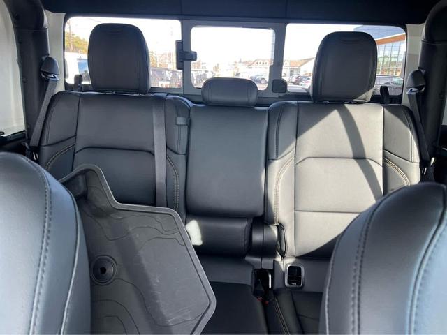 Photo of 2025 Anvil Clearcoat Jeep Gladiator