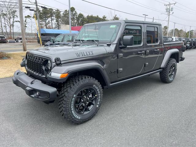 Photo of 2025 Granite Crystal Metallic Clearcoat Jeep Gladiator