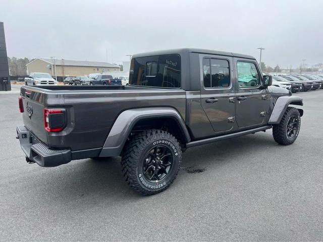 Photo of 2025 Granite Crystal Metallic Clearcoat Jeep Gladiator