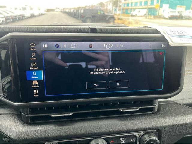 Photo of 2025 Granite Crystal Metallic Clearcoat Jeep Gladiator