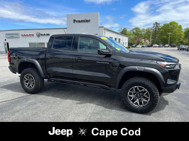 Photo of 2024 Black Chevrolet Colorado