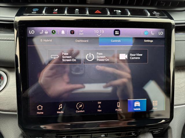 Photo of 2023 Rocky Mountain Pearlcoat Jeep Grand Cherokee 4xe