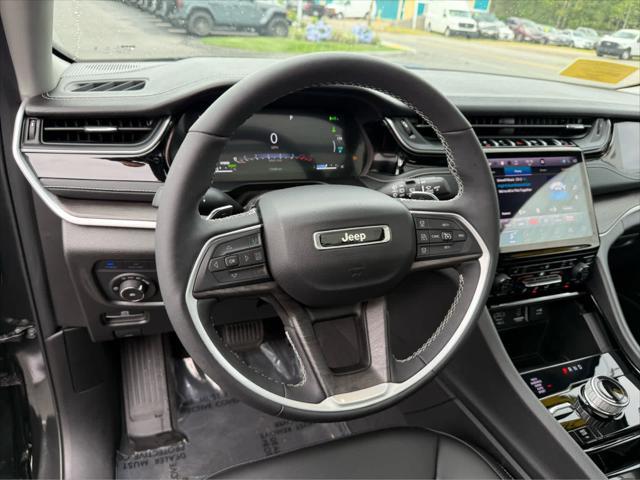 Photo of 2023 Rocky Mountain Pearlcoat Jeep Grand Cherokee 4xe