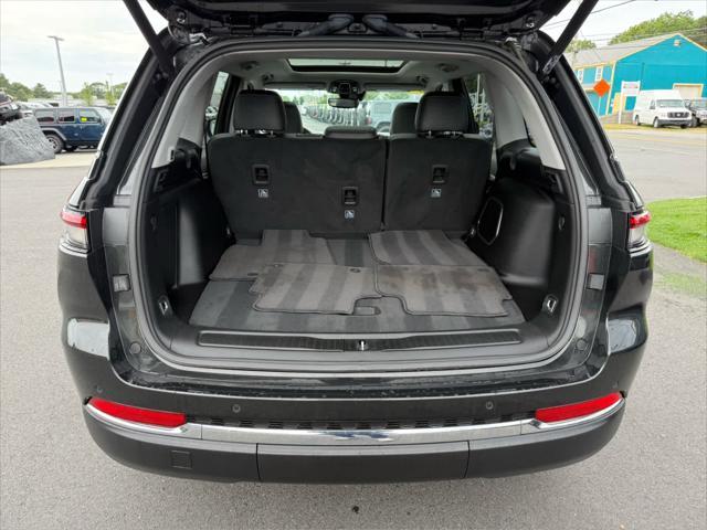 Photo of 2023 Rocky Mountain Pearlcoat Jeep Grand Cherokee 4xe