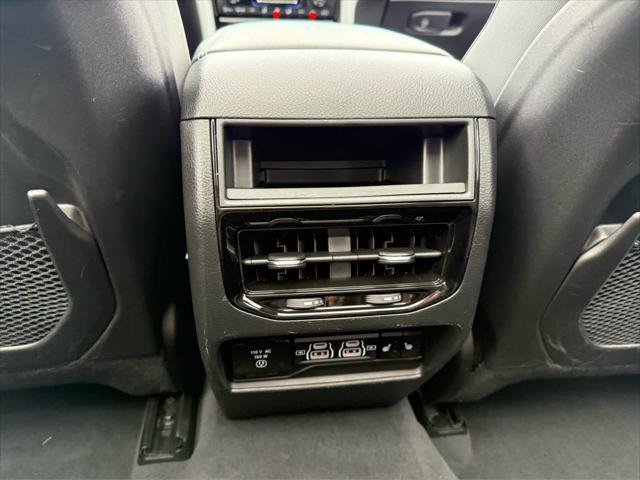Photo of 2023 Rocky Mountain Pearlcoat Jeep Grand Cherokee 4xe