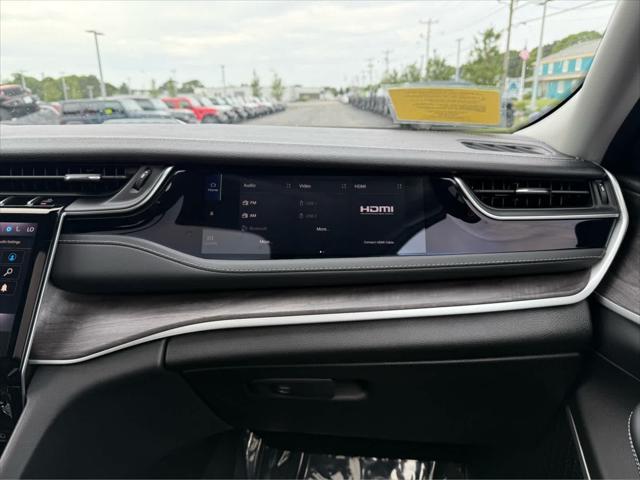 Photo of 2023 Rocky Mountain Pearlcoat Jeep Grand Cherokee 4xe