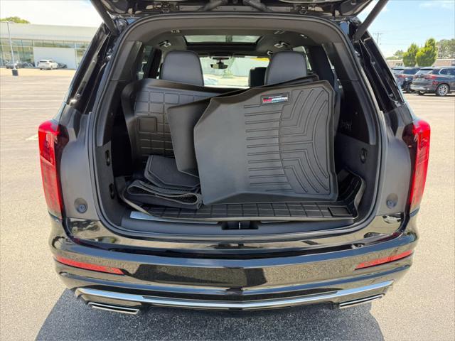 Photo of 2023 Stellar Black Metallic Cadillac XT6