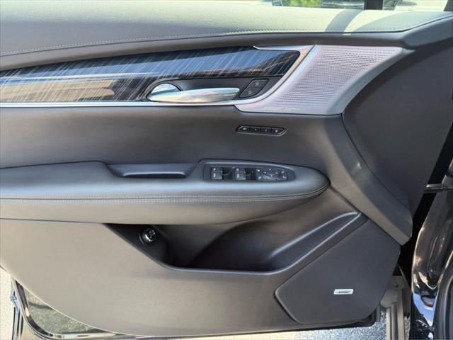 Photo of 2023 Stellar Black Metallic Cadillac XT6