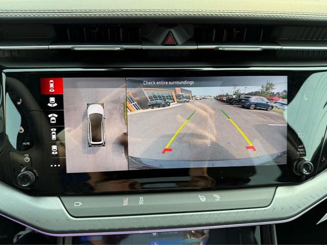 Photo of 2025 Baltic Gray Metallic Clearcoat Jeep Wagoneer S