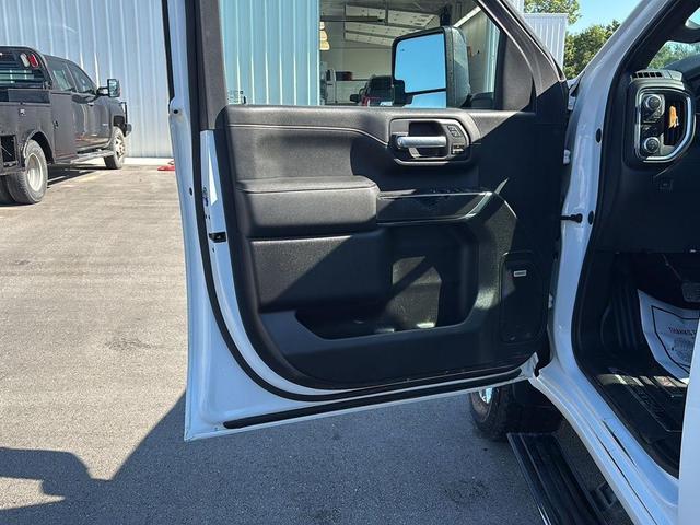 Photo of 2021 Summit White GMC Sierra 2500