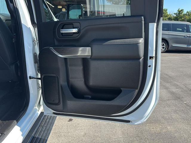 Photo of 2021 Summit White GMC Sierra 2500