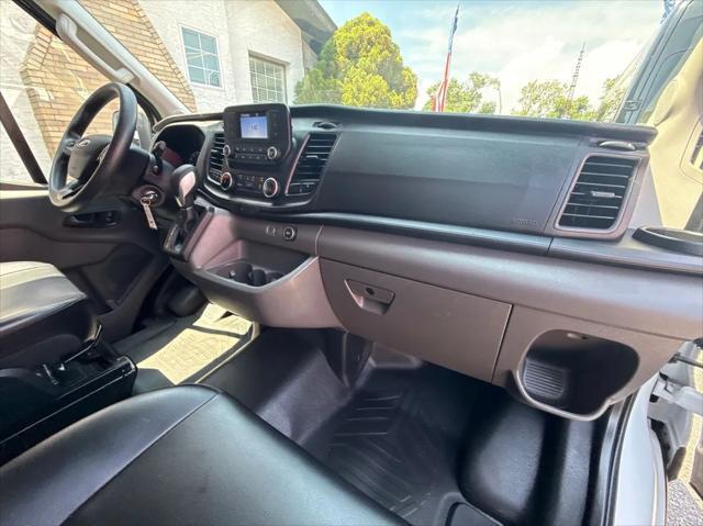 Photo of 2021 White Ford Transit-350