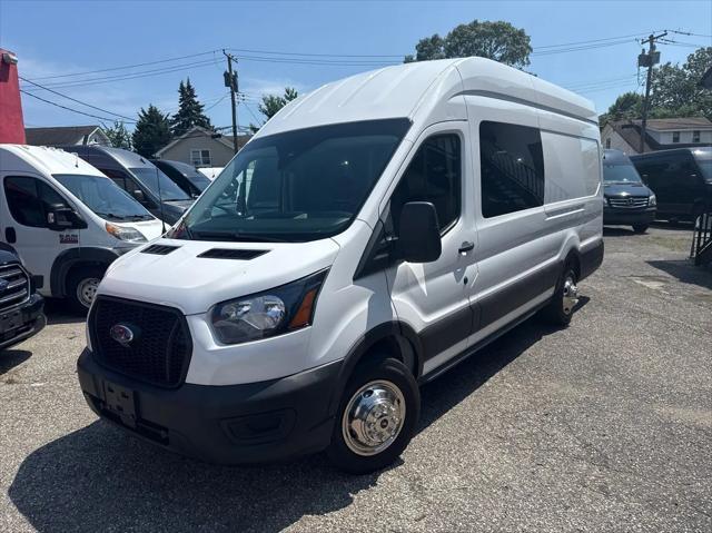 Photo of 2021 White Ford Transit-350